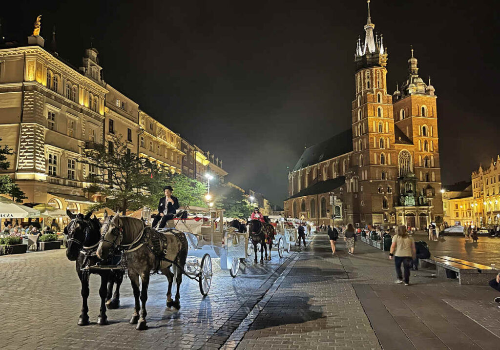 Things-to-do-in-Krakow-at-night